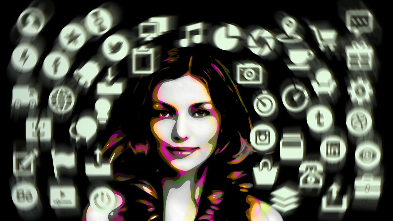 游戏陪玩有男朋友了，还值得继续合作吗？如何平衡游戏与情感？