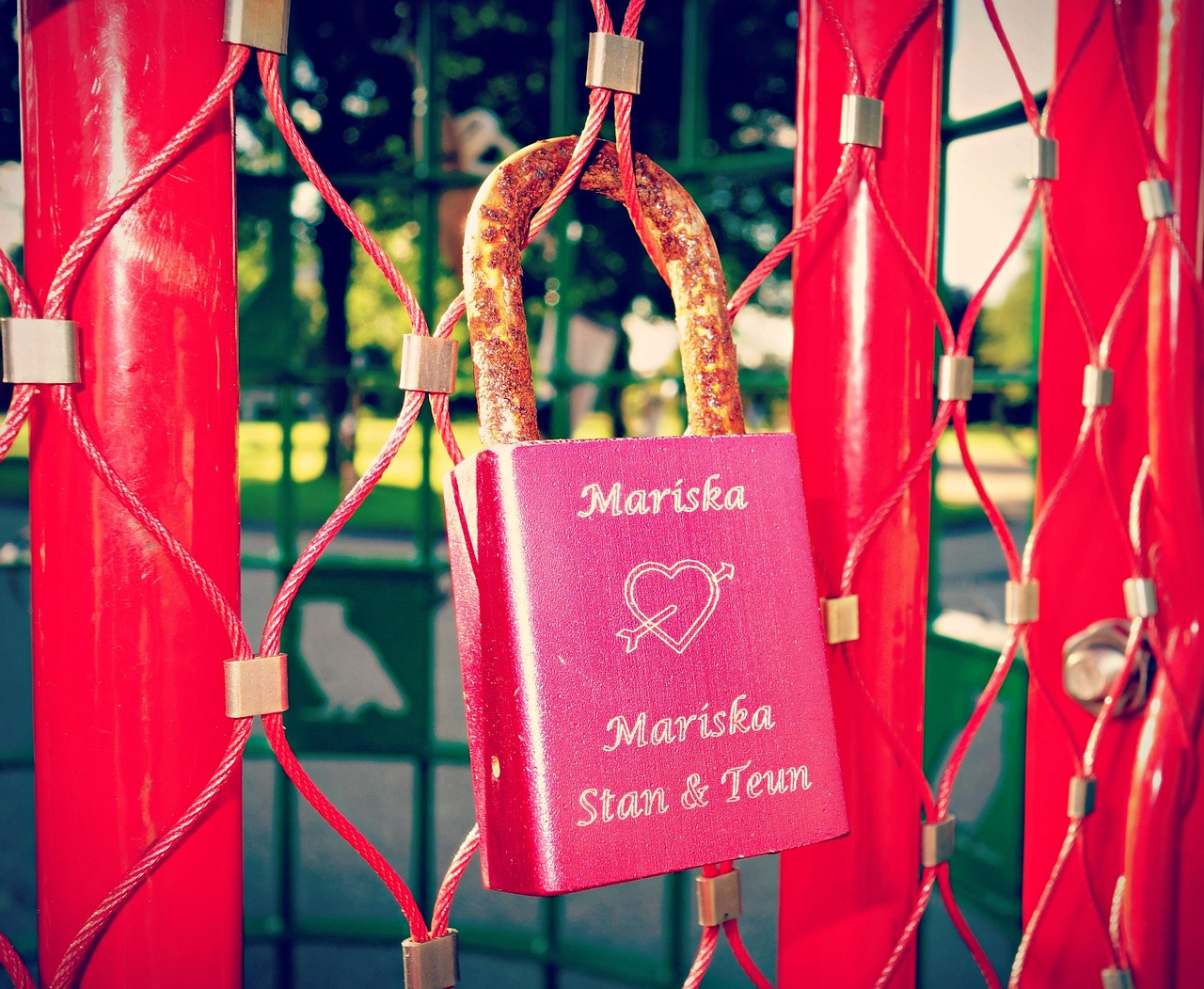 游戏陪玩如何赚钱？揭秘费用构成与避坑指南