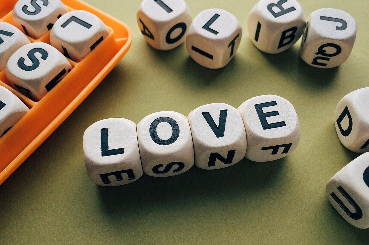 陪玩什么游戏?选择困难症患者的福音,亲子互动、朋友聚会、情侣甜蜜时刻 陪玩什么游戏?选择困难症患者的福音,亲子互动、朋友聚会、情侣甜蜜时刻