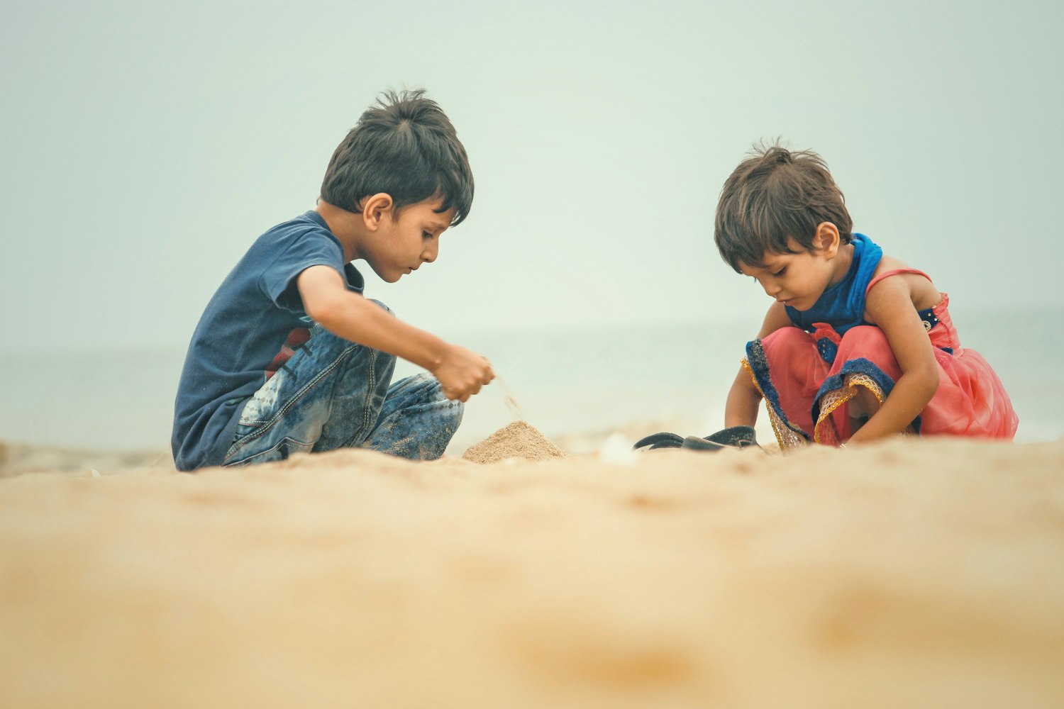 陪儿童玩的游戏，如何选择合适的游戏提升亲子互动？