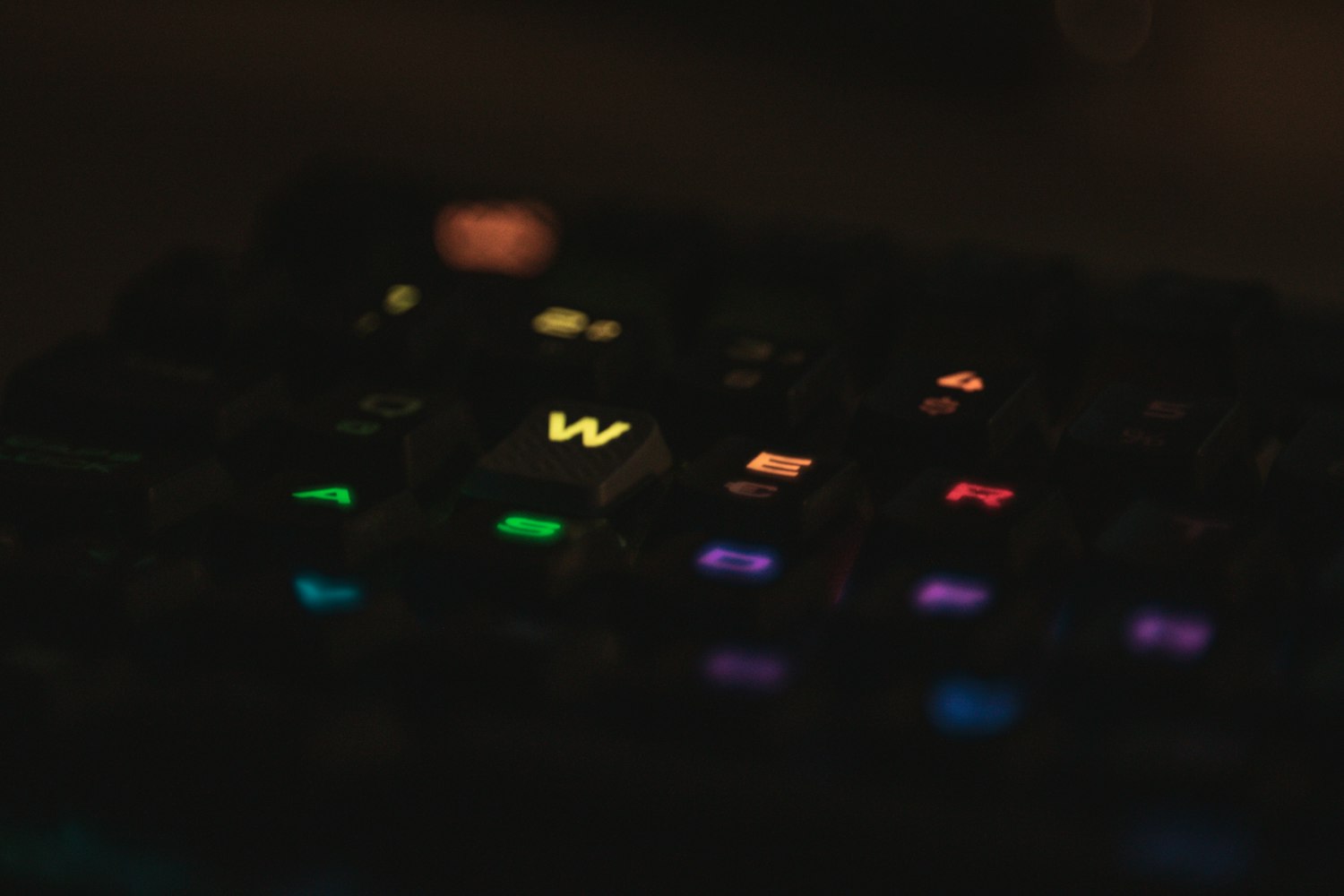 如何在LOL游戏中快速回复好友？操作技巧分享