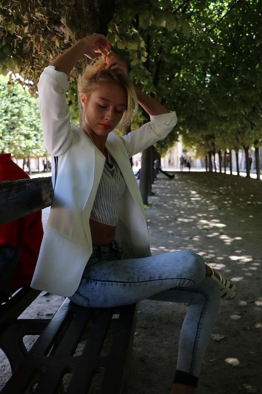 如何在简单穿搭游戏中避免内衣尴尬,提升穿搭技巧? 如何在简单穿搭游戏中避免内衣尴尬,提升穿搭技巧?